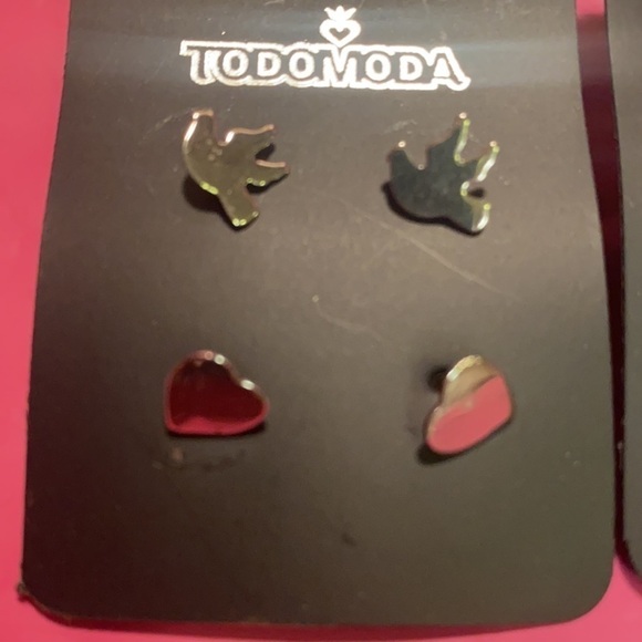 4 pairs Todomoda Earrings - Picture 3 of 7